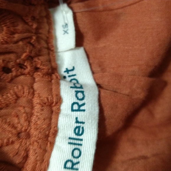 Roller Rabbit Glyn Eyelet Gathered Long Sleeve Top - Picture 8 of 9